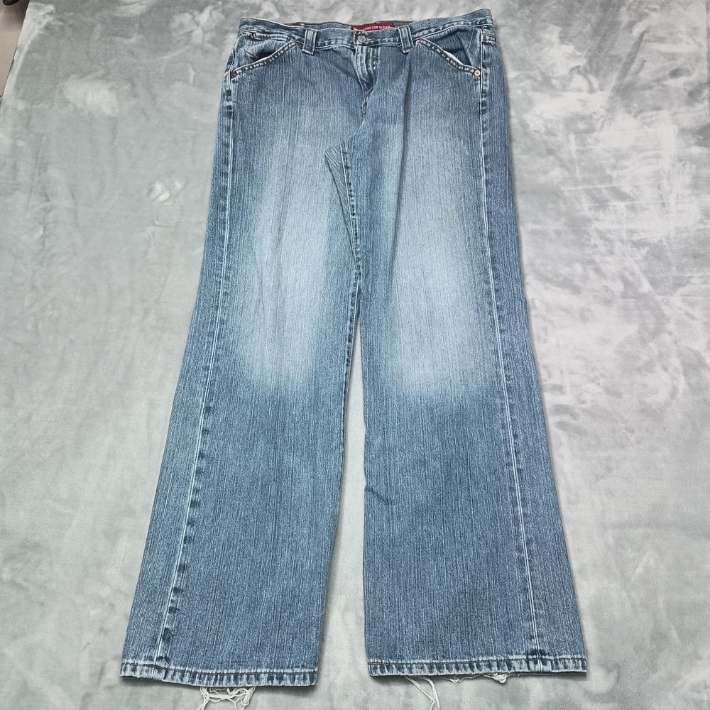VTG Levis Jeans Womens 14 Blue 526 Nouveau Low Slouch Straight Leg Denim Y2K